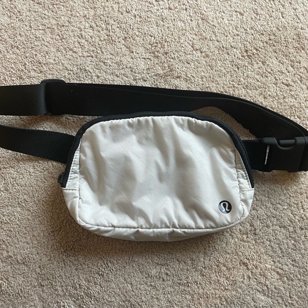OG lululemon white opal belt bag